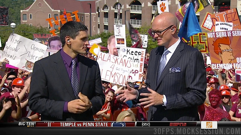 Illustration for article titled An FSU Fan Spells "Traitor" Like "Trader": Your Roundup Of The Best Signs Behind The College Gameday Crew